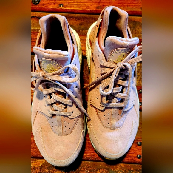 Nike sneakers - Picture 1 of 6